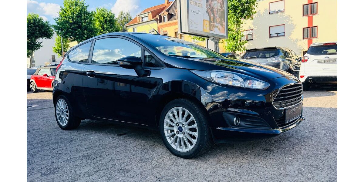 Ford Fiesta 153.000 km 4.900 &euro; Saarbrücken 66115