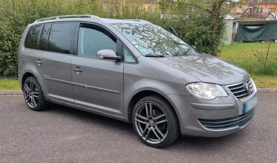 VW Touran 355.000 km 3.300 &euro; Saarbrücken 66111