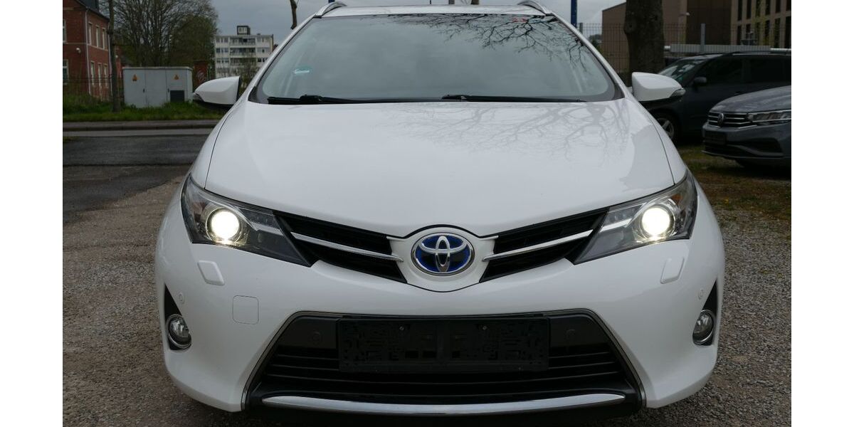 Toyota Auris 240.000 km 7.500 &euro; Saarbrücken OT St Johann 66121