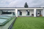 Modernes luxuriöses Wohnhaus, Bungalowstil, mit Außenpool, in schöner Stadtrandlage - Einfamilienhaus Homburg | Angebot:14540143