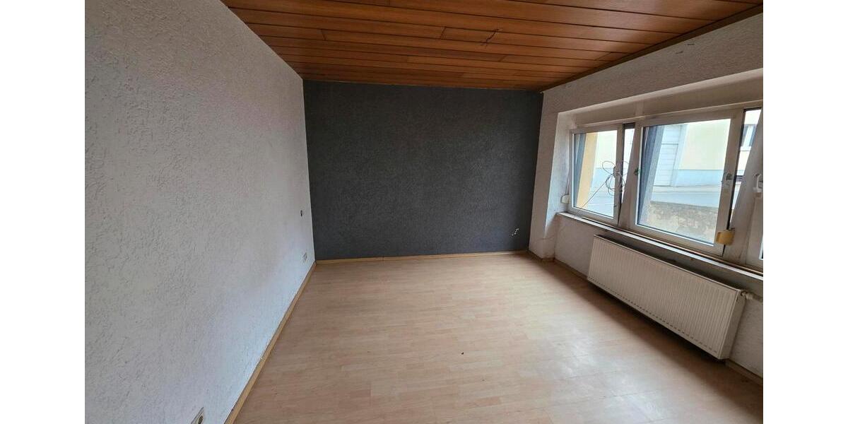 Etagenwohnung Bexbach - 2 Zimmer, 91 m&sup2;, 550&euro; | Angebot:26597293