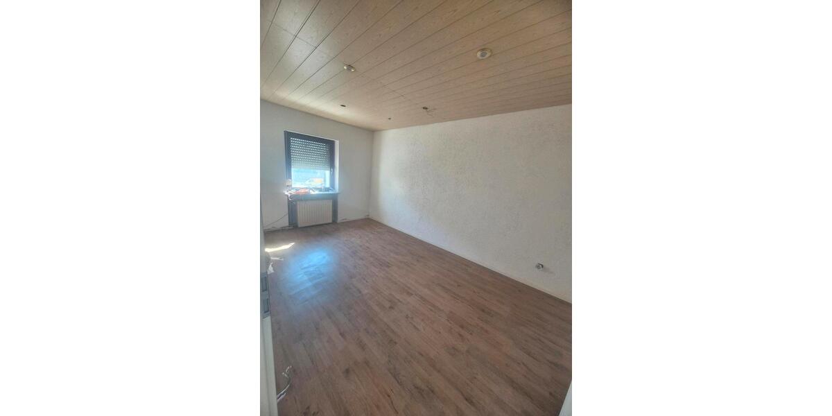 Etagenwohnung Völklingen - 3 Zimmer, 90 m&sup2;, 650&euro; | Angebot:26400585