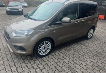 Ford Tourneo Courier 38.000 km 11.500 &euro; Bous 66359