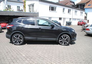 Nissan Qashqai 218.000 km 8.900 &euro; Saarbrücken 66130