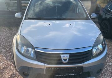 Dacia Sandero 81.515 km 3.333 &euro; Theley 66636