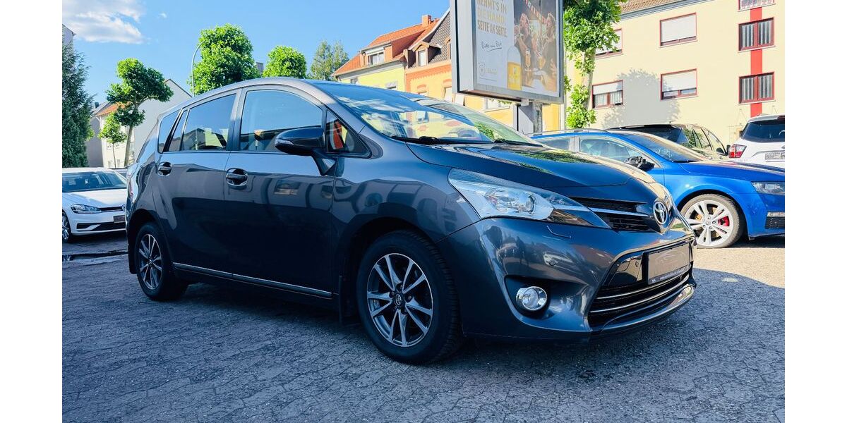 Toyota Verso 200.000 km 5.900 &euro; Saarbrücken 66115