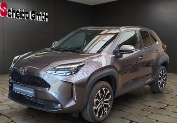 Toyota Yaris Cross 11.780 km 26.480 &euro; Schiffweiler 66578