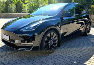 Tesla Model Y 58.000 km 37.200 &euro; Friedrichsthal 66299