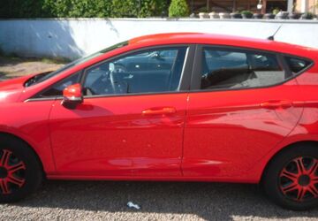 Ford Fiesta 33.000 km 8.890 &euro; Saarbruecken 66119