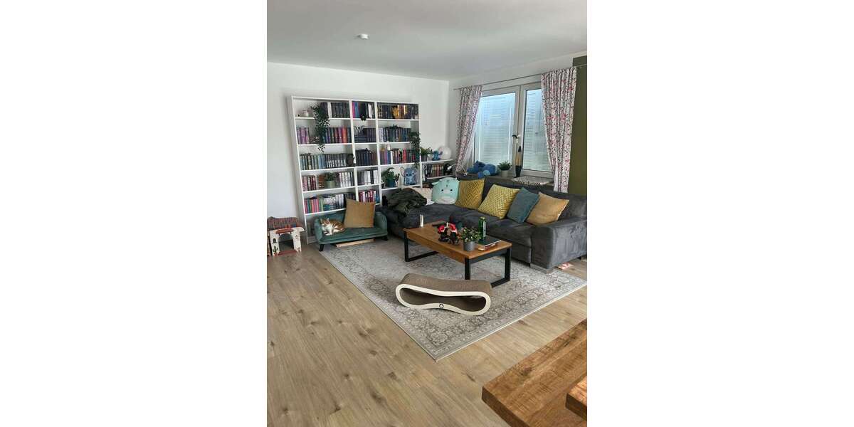 Etagenwohnung Saarbrücken - 4 Zimmer, 100 m&sup2;, 1.300&euro; | Angebot:26640142