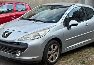 Peugeot 207 122.000 km 1.100 &euro; Saarbrücken - Burbach 66115